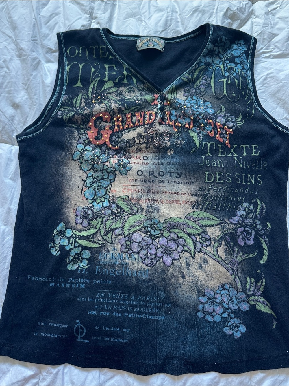 Vintage Floral Graphic Sleeveless Top - women Med